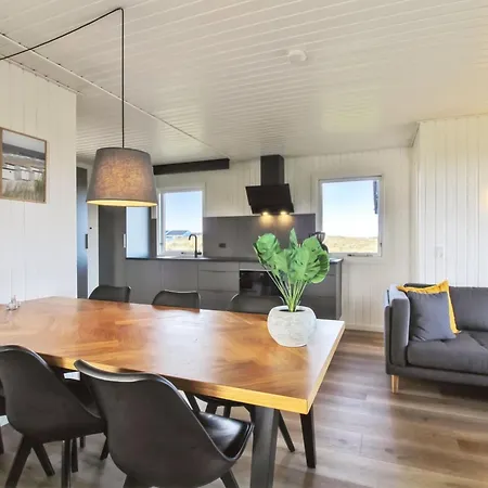 Holiday home Lok - 450m From The Sea By Interhome