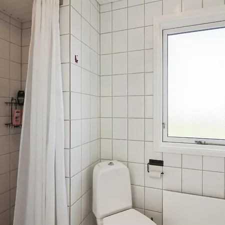 Holiday home Lok - 450m From The Sea By Interhome