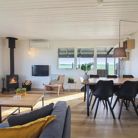 Holiday home Lok - 450m From The Sea By Interhome Lokken